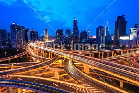 面對(duì)15萬億“大蛋糕”，華全發(fā)電機(jī)組強(qiáng)勢(shì)出手謀分切