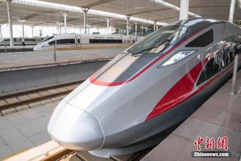 歷史時(shí)刻,共同見(jiàn)證! 華全發(fā)電機(jī)致敬復(fù)興號(hào)首發(fā)成功