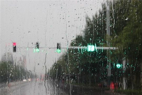 華全康明斯500kW發(fā)電機組下雨發(fā)貨